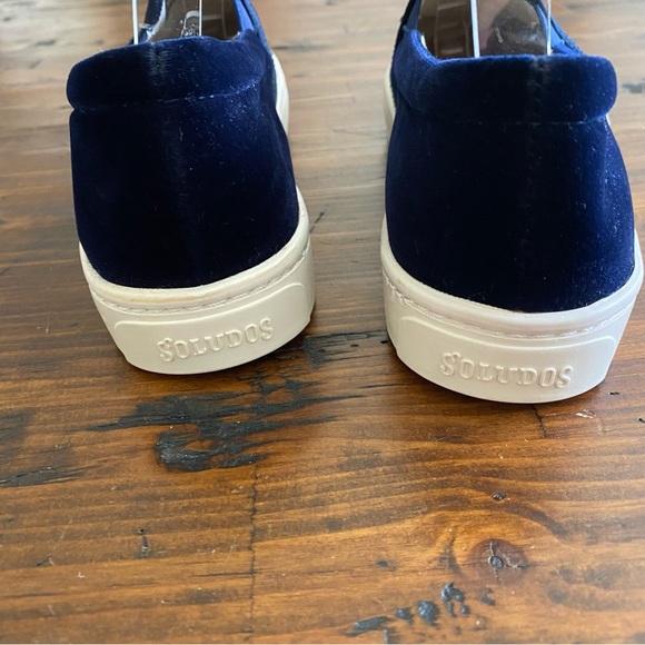 Soludos Womens Navy Blue Velvet Llama Embroidered Slip On Sneakers Size 6 - Picture 6 of 13